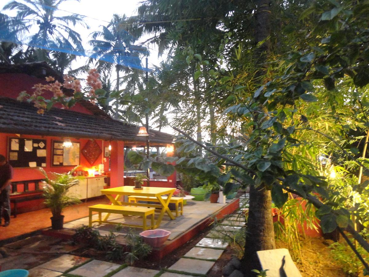 The Yuppi Hippi Female Hostel Anjuna Extérieur photo