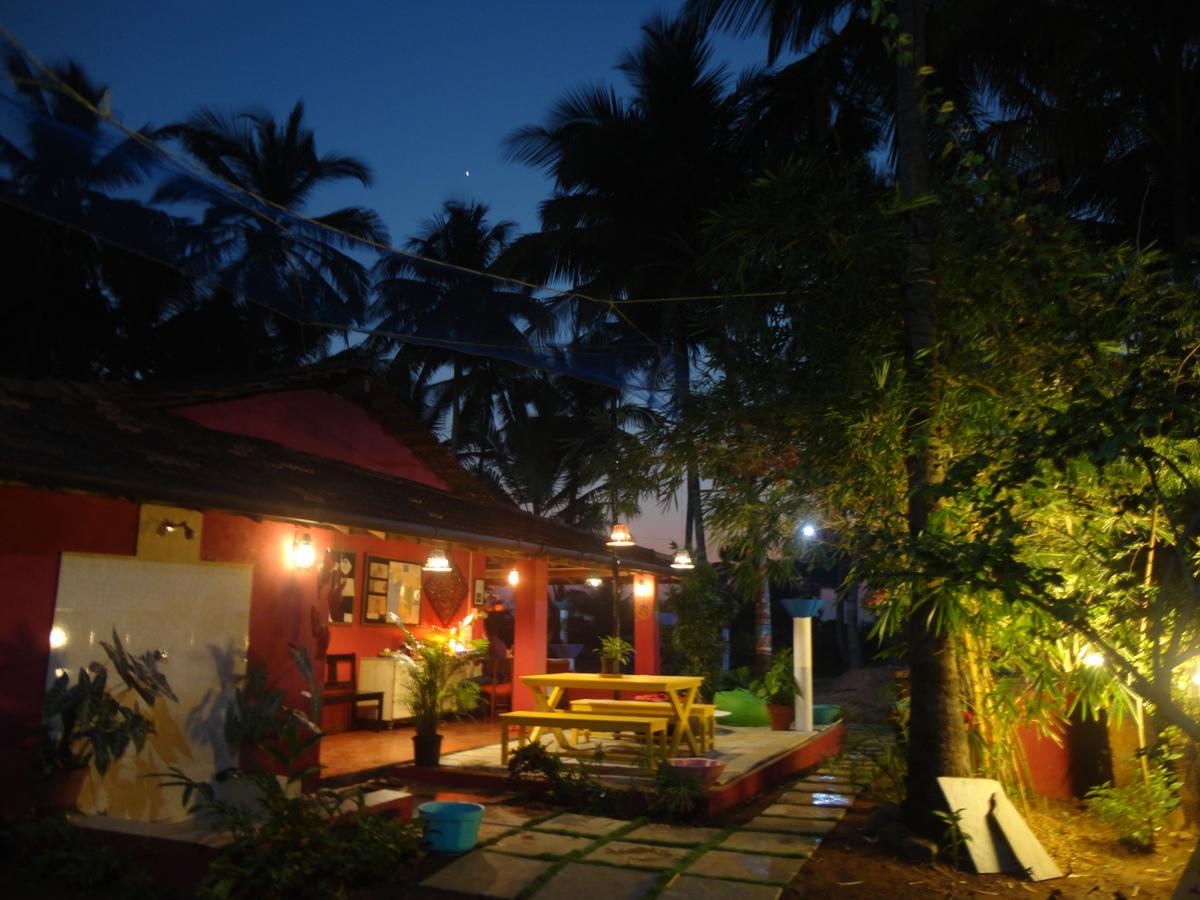 The Yuppi Hippi Female Hostel Anjuna Extérieur photo
