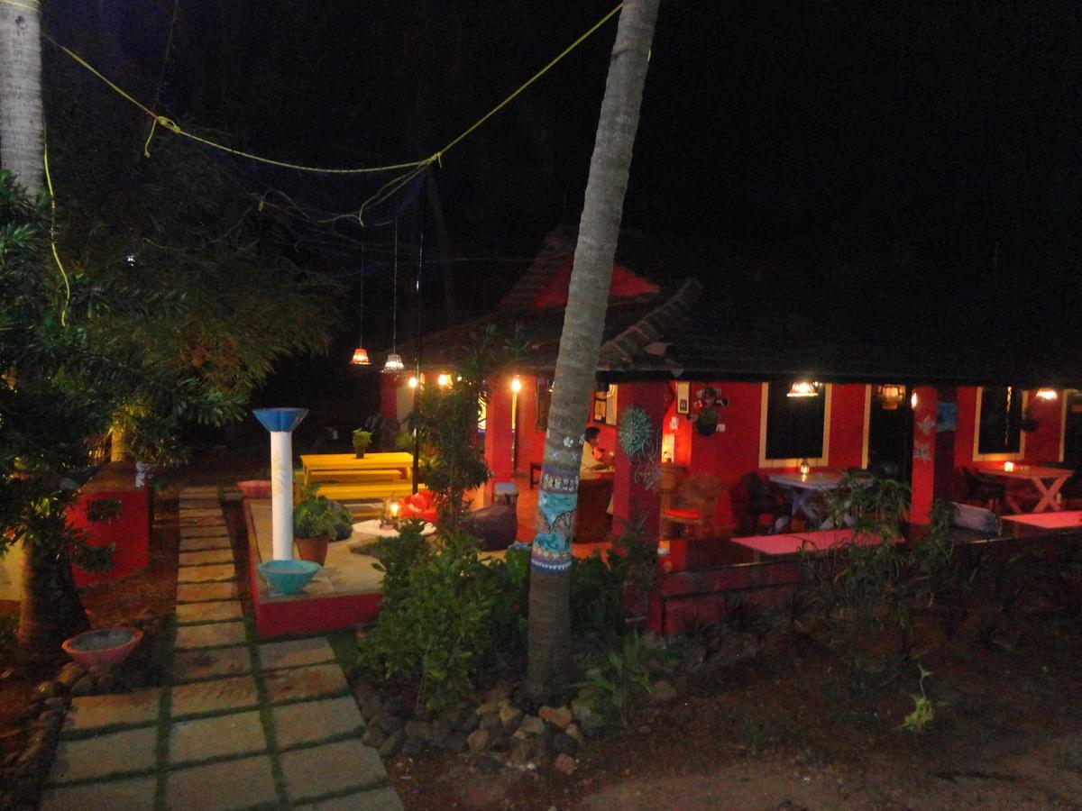 The Yuppi Hippi Female Hostel Anjuna Extérieur photo