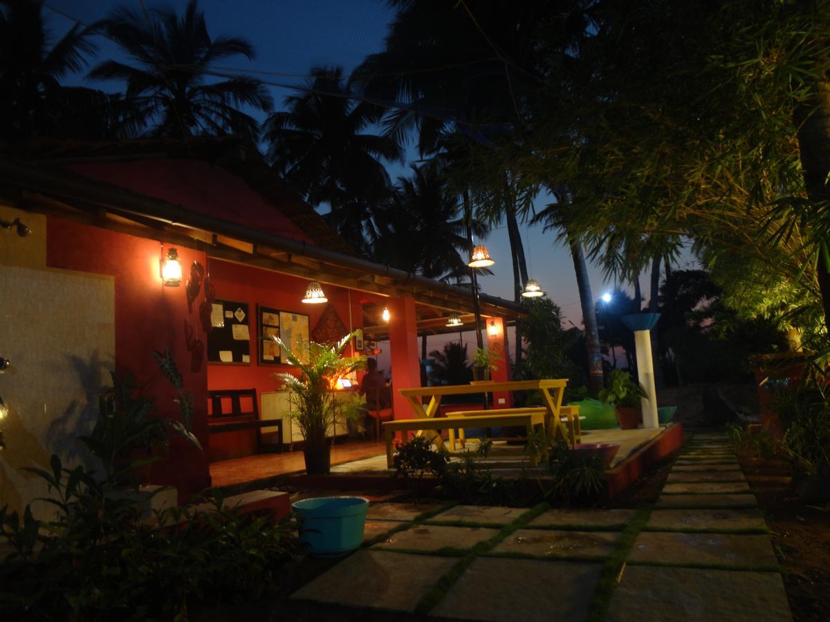 The Yuppi Hippi Female Hostel Anjuna Extérieur photo